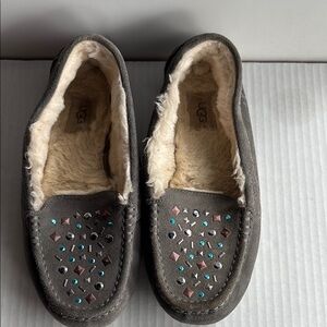 UGG Ansley Stud II Gray Slippers with Bling size 10?